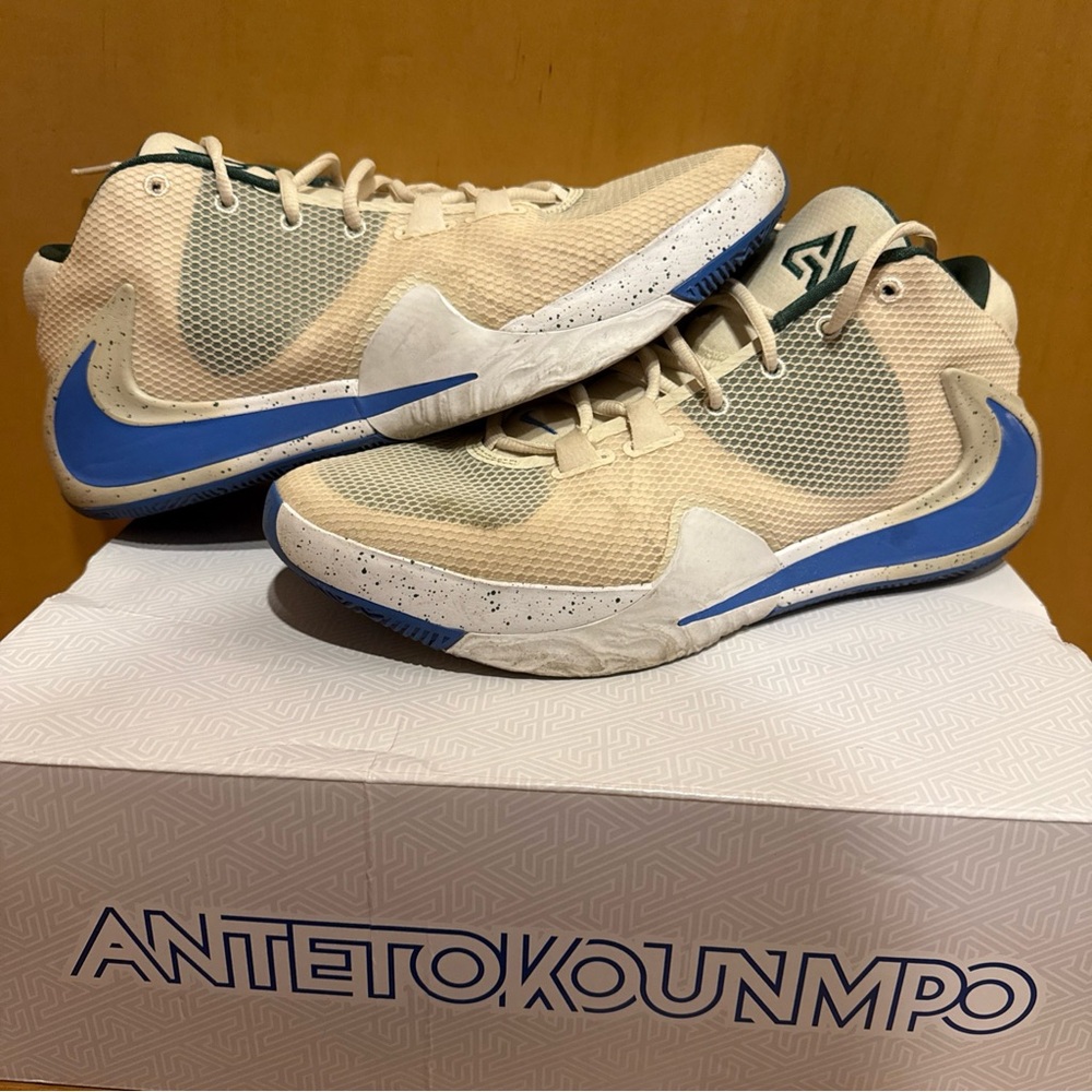 Nike Zoom Freak 1 Light Cream Giannis Men’s Basketball Shoes Size 13